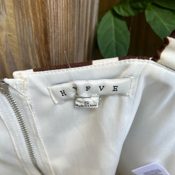 HYFVE Brown and White Checkered Crop Top - Picture 3 of 4